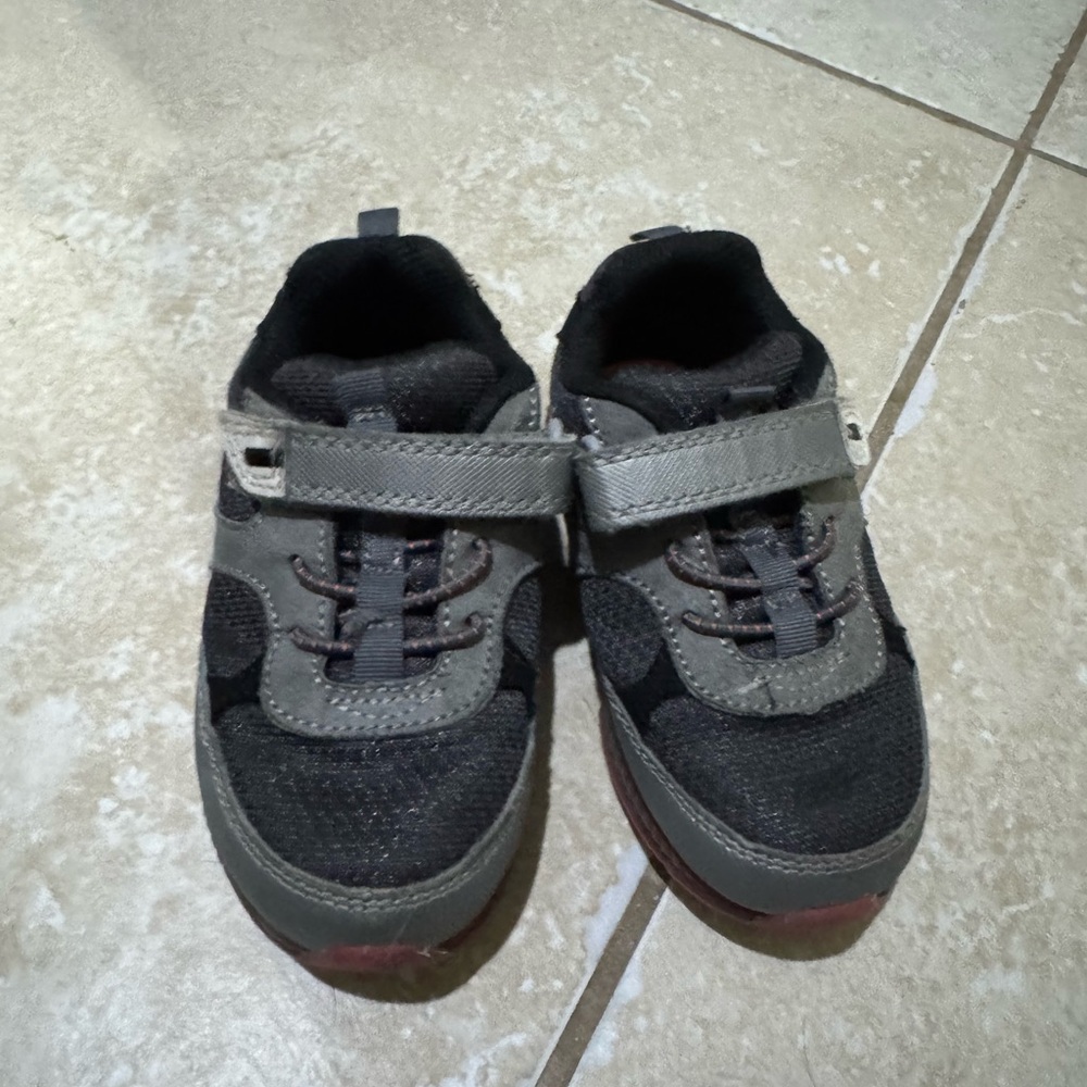 Stride Rite Black and Gray Kids Sneakers